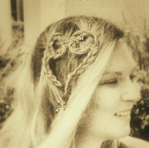 1 day only  bundles are 15% off when u pick 3  . - Picture 2 of 7